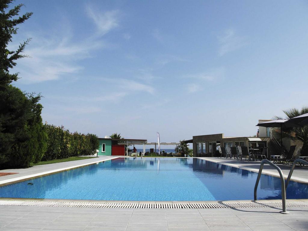 Hotel Azur Kriopigi Luaran gambar